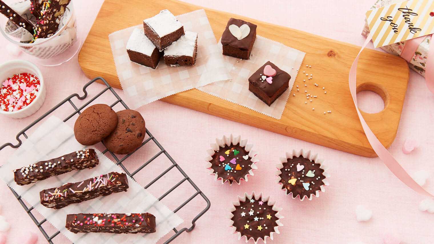 バレンタイン2025年 簡単レシピ3選＜スーパー・コンビニ編＞お菓子と、わたし