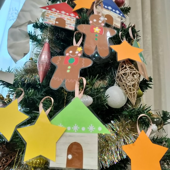 壁面飾り クリスマスの壁面 かんたん折り紙で作るクリスマスツリー壁面飾り 音声解説あり