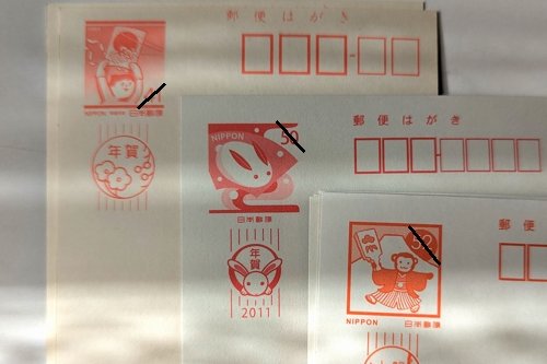 赤いスカーフを持つ白いトナカイの写真 – Unsplashの背景の無料画像