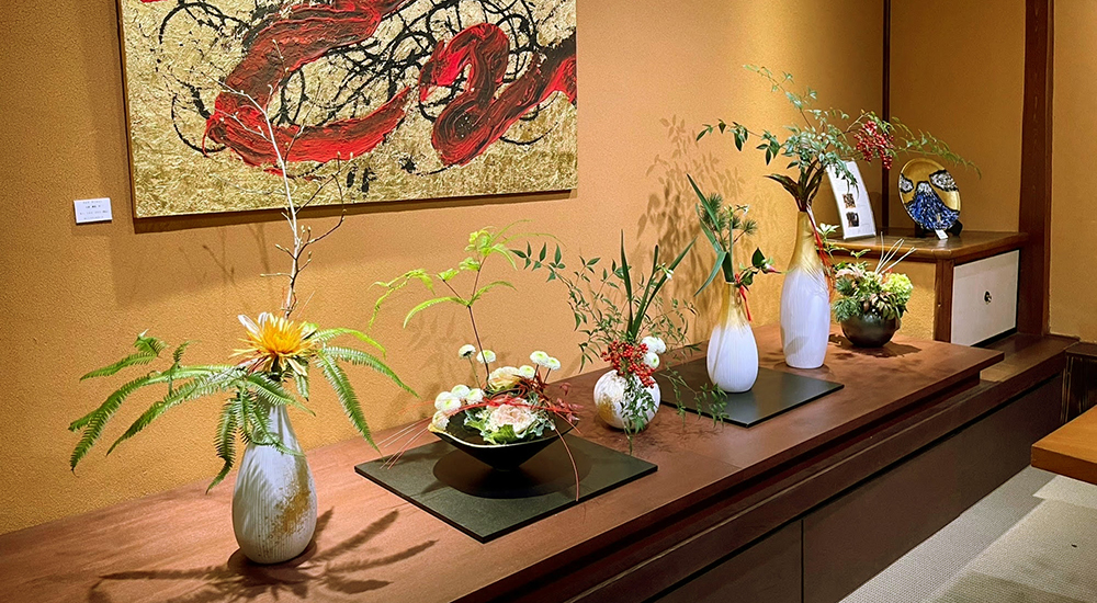 HitoHana ひとはな が新年を清々しい気持ちで迎えるためのお正月花と飾りを販売開始。今年はMoMA選定の花器ブランド「ALART」とコラボ株式会社Beer and Techのプレスリリース