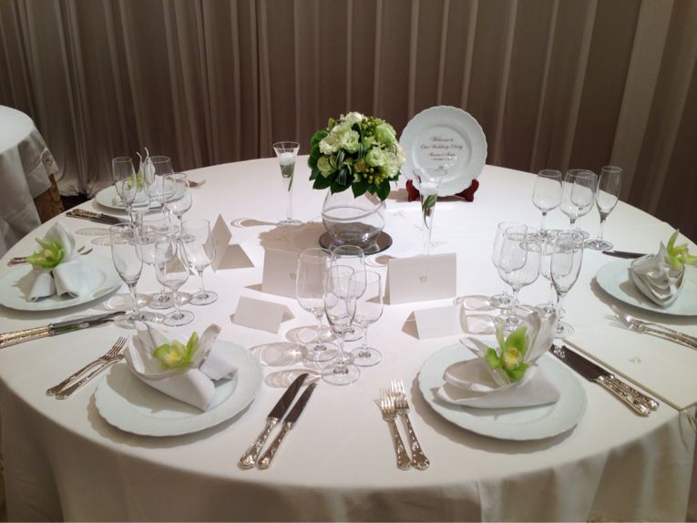 実例写真 結婚式の装花をしょぼく見せない方法は？おしゃれに演出するコツ家族婚ナビ