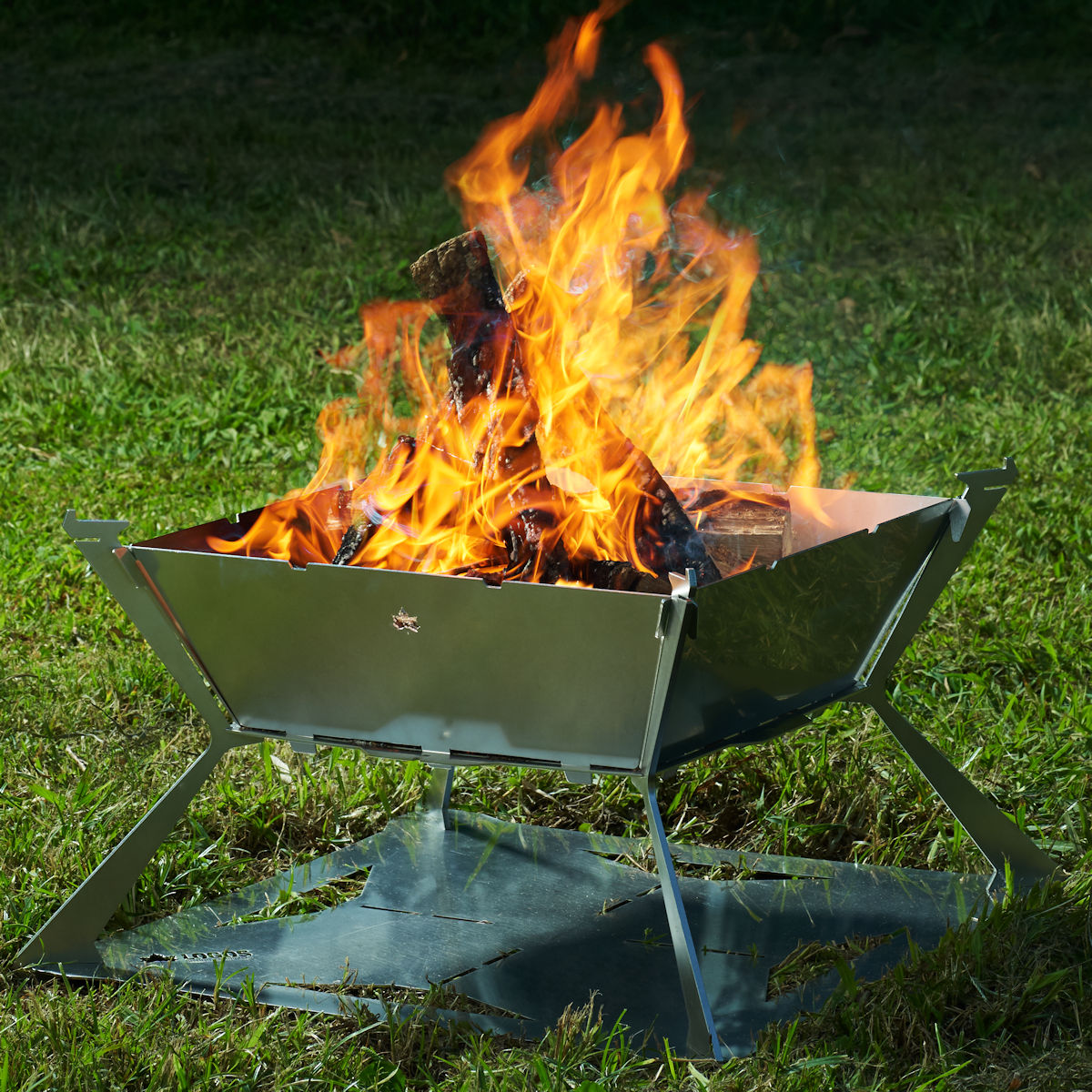 焚き火台レンタルLOGOS ロゴスピザ窯としても使える！万能グリル キャンプ用品レンタルならhinataレンタルhinataレンタル