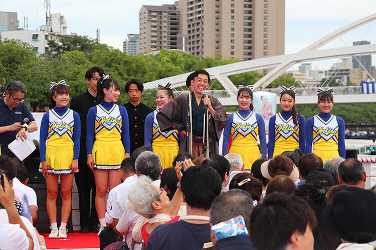 浪花商人の元気で牽引│37号 祭りの磁力：機関誌『水の文化』│ミツカン 水の文化センタ