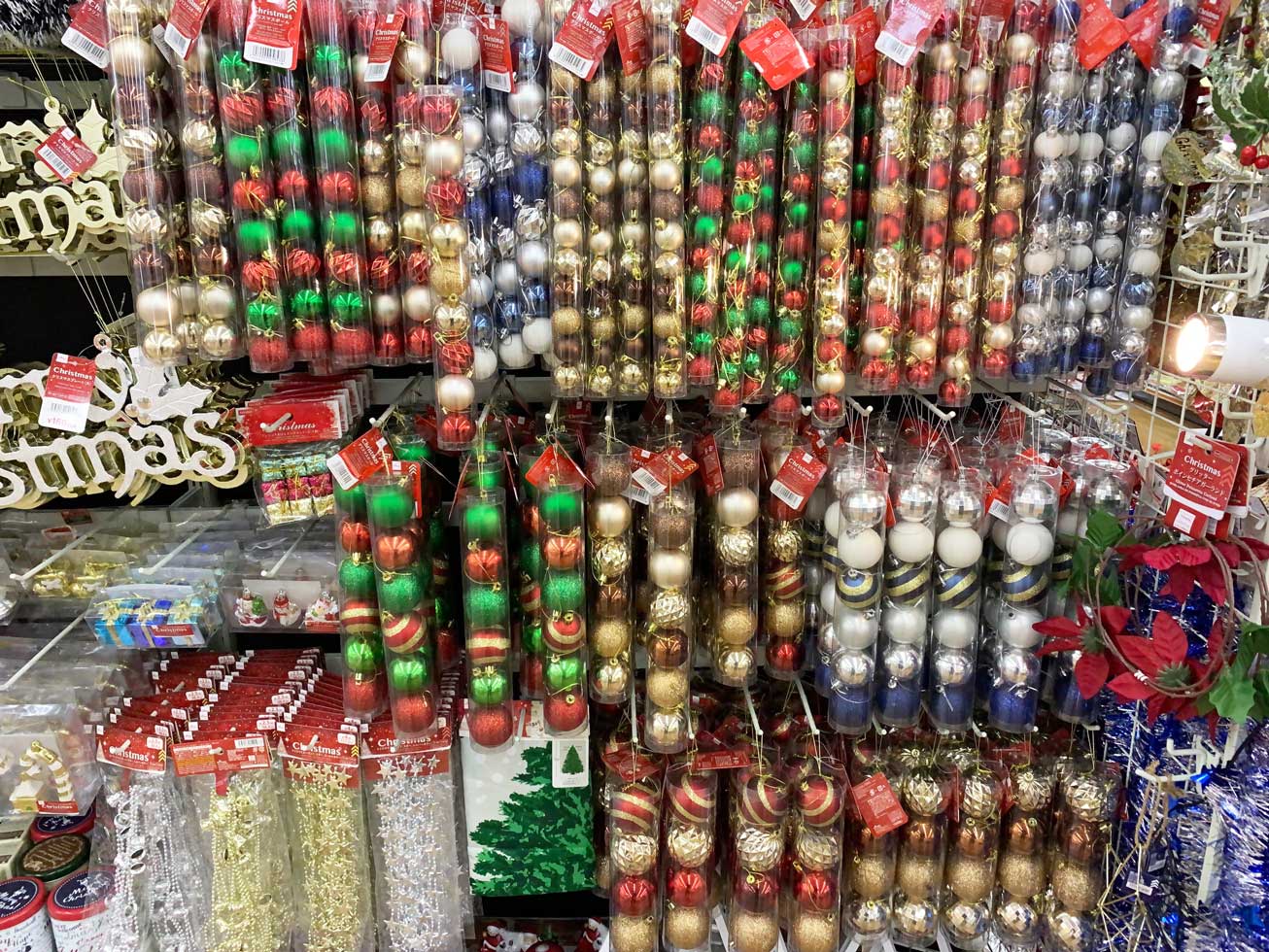 納戸で眠ってた百均ダイソー商品で庭のクリスマス飾り付けしてみたEL's garden☆犬天使の棲む庭