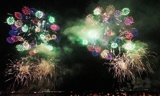 2025 第45回三浦海岸納涼まつり花火大会が本日開催！二千発の花火を打ち上げ夜景FANマガジン