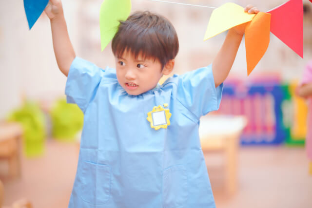 保育園での誕生日会の出し物で面白いのは？ パネルシアター・シルエットクイズ・準備なしでも保育士くらぶ