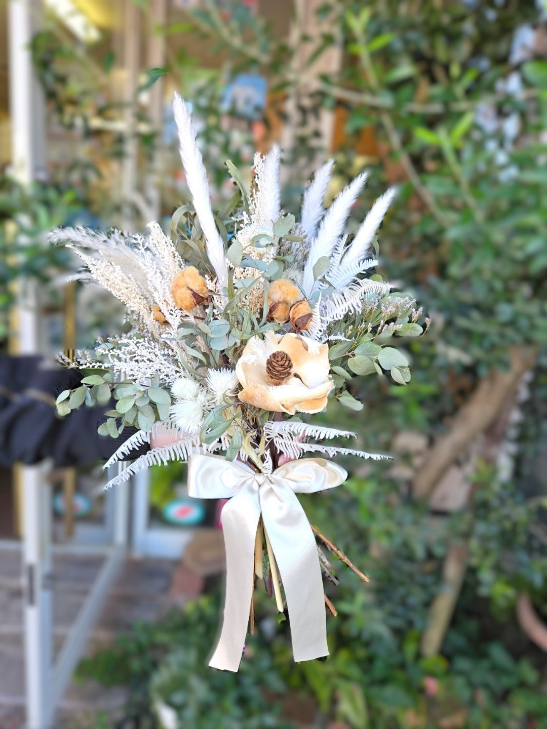 ウェディングブーケはドライフラワーもあり？上手な使い方とは