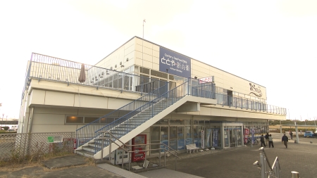 焼津市で行列ができるまぐろのみなみ、焼津港丸入商店の魅力とグルメ体験