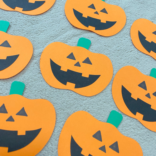 カボチャの長い顔のハロウィーンのイラストPremiumベクトル素材