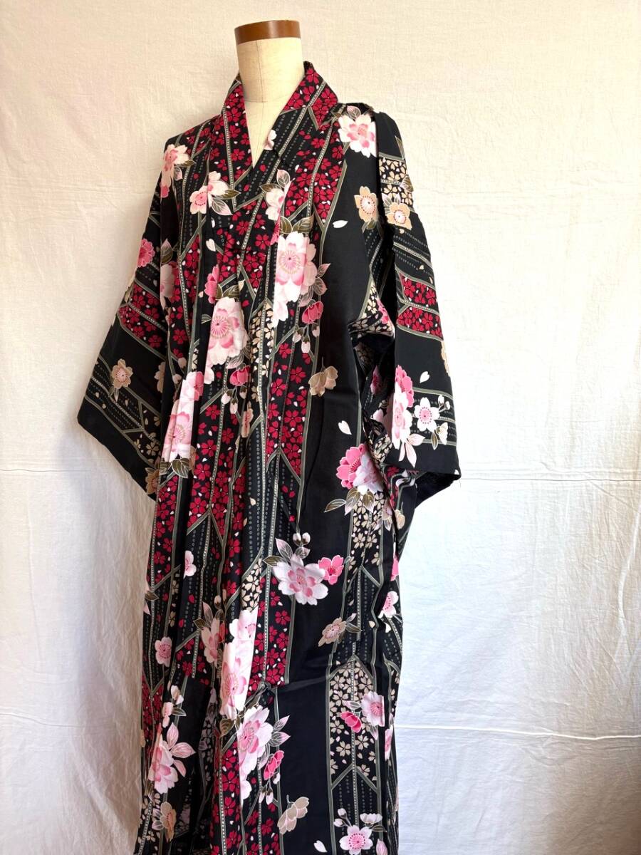 7.25 昭和レトロ 浴衣 着物 花柄 総柄 蝶 デザイン 祭り 夏祭り 夏 着物・浴衣