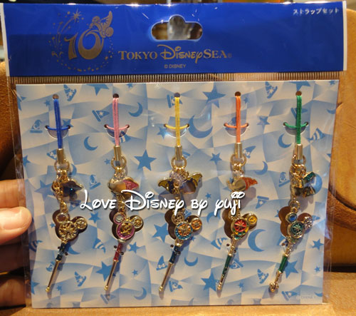 東京ディズニーリゾートの歴代周年グッズをご紹介！懐かしのあのアイテムまで、周年ごとの特徴まとめ