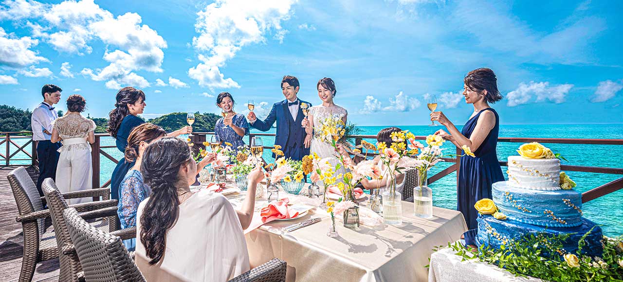 POSILLIPOの開放的なテラスでBBQウェディングHUGE magazine