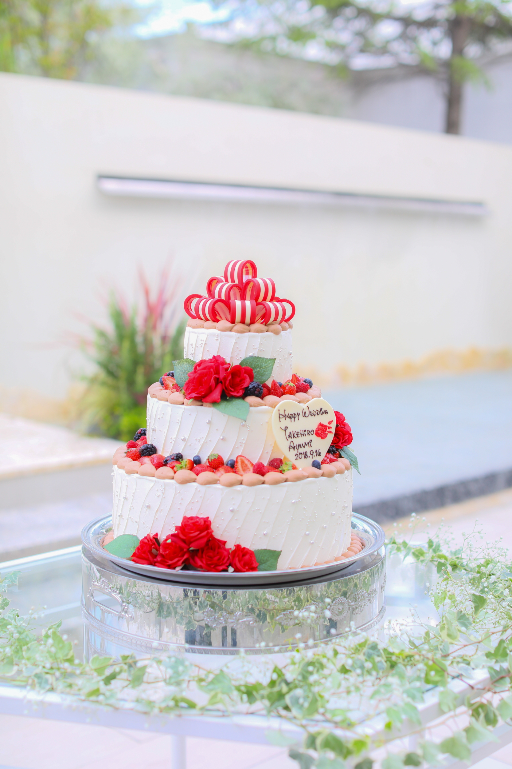 イギリスのウェディングケーキが三段重ねである理由 : イギリスの食、イギリスの料理＆菓子