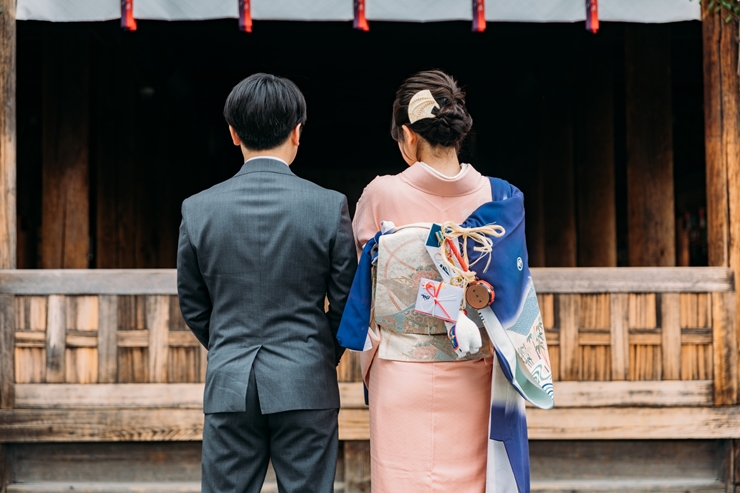 お宮参りはいつ行く？準備すべきものや赤ちゃん、パパママの服装