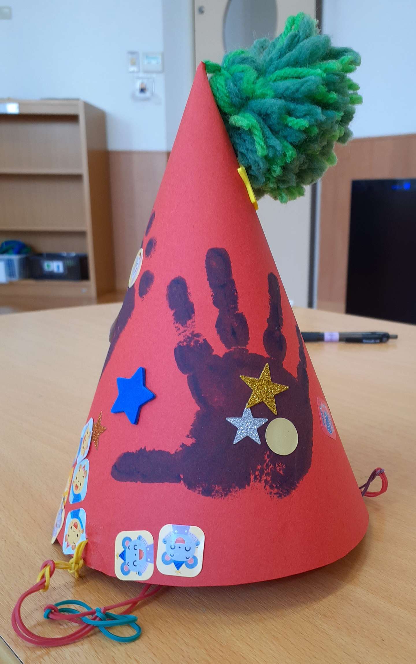 かぶって遊ぼう！ツノが可愛くクリスマスにぴったり！トナカイの帽子の作り方♪ほいくびより