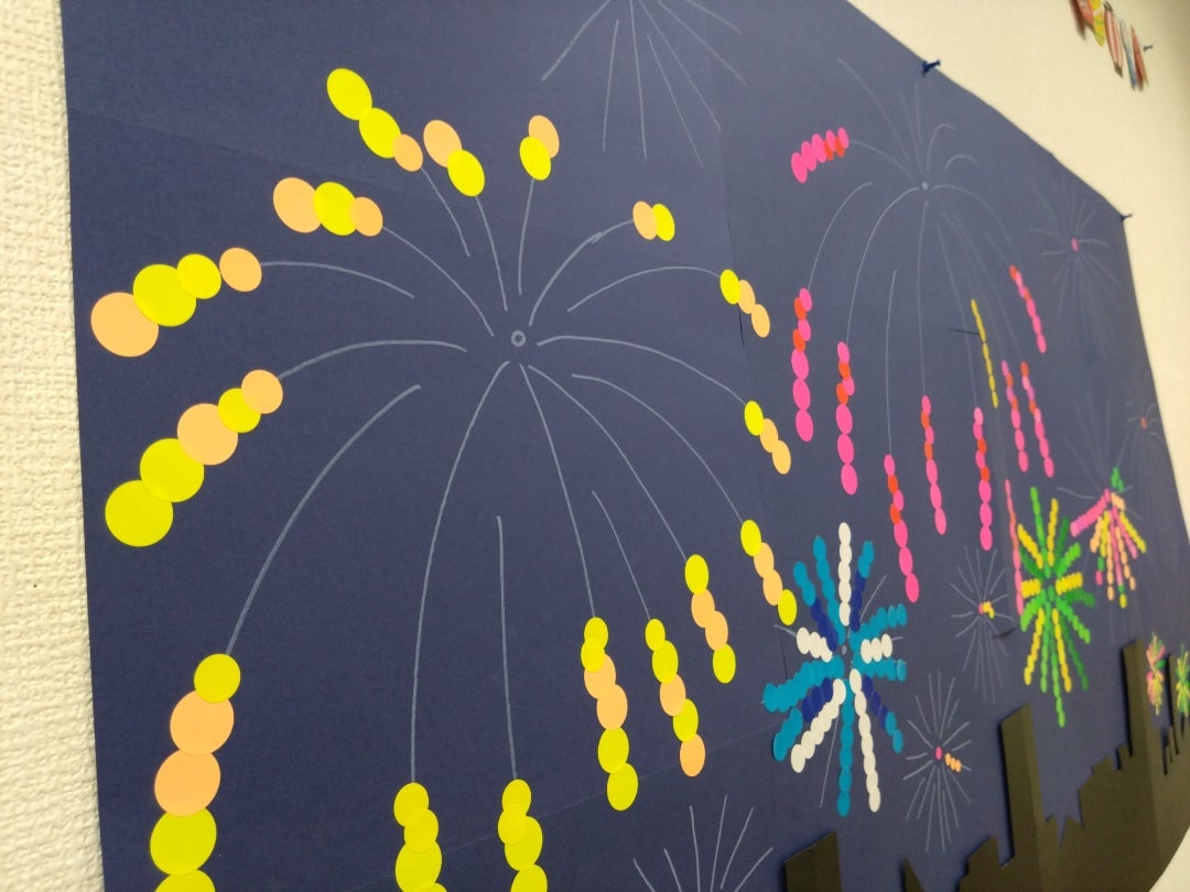 夜空の花火」丸シール貼り台紙 無料ダウンロードあちぱよプリント