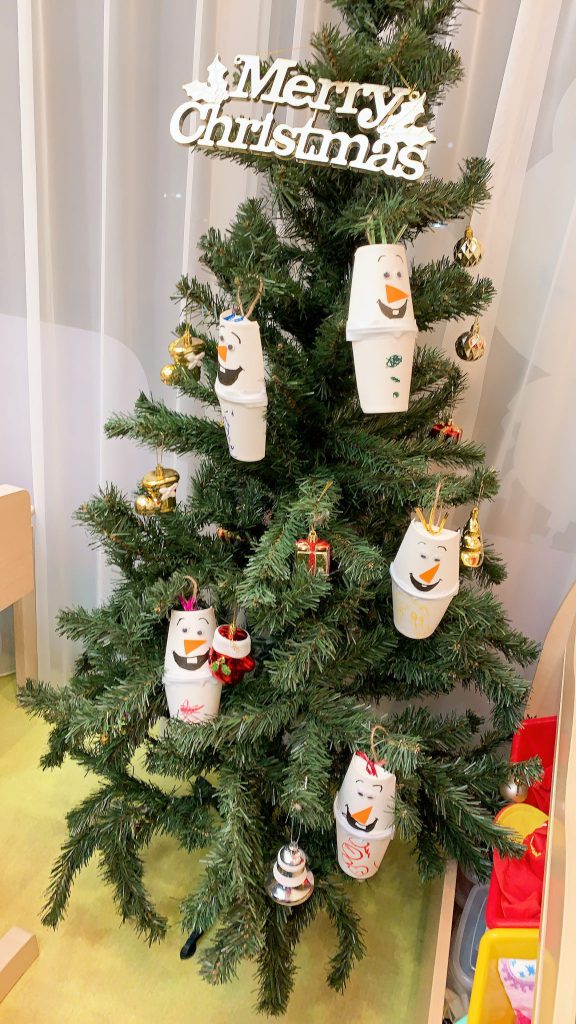 毛糸を使って「クリスマスツリー」を手作り！ 100均グッズで簡単工作♬ 子供向けイベント企画、キッズワークショップ運営株式会社ピコトン