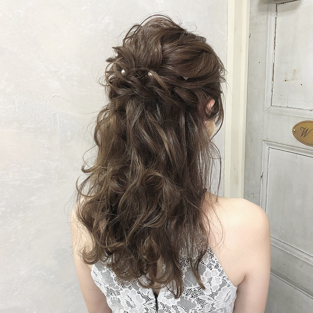 結婚式お呼ばれヘア ハーフアップTikTok