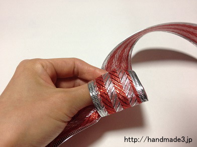 材料はリボンと針金だけ！リボンリースの作り方・DIY方法