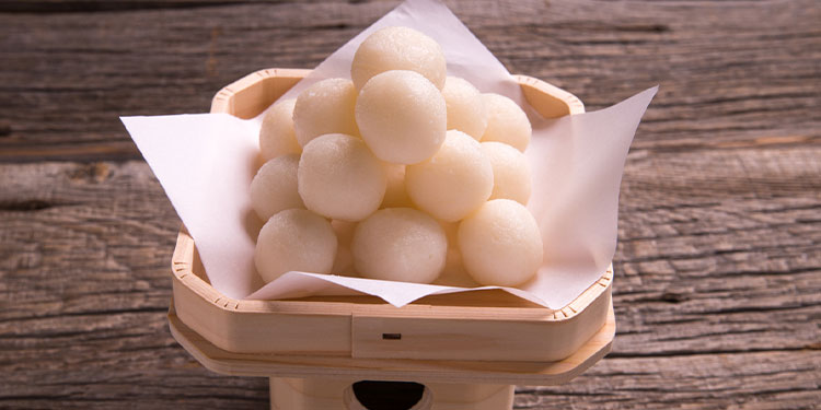 十五夜に団子を供えよう！風情を感じる月見団子の数や並べ方