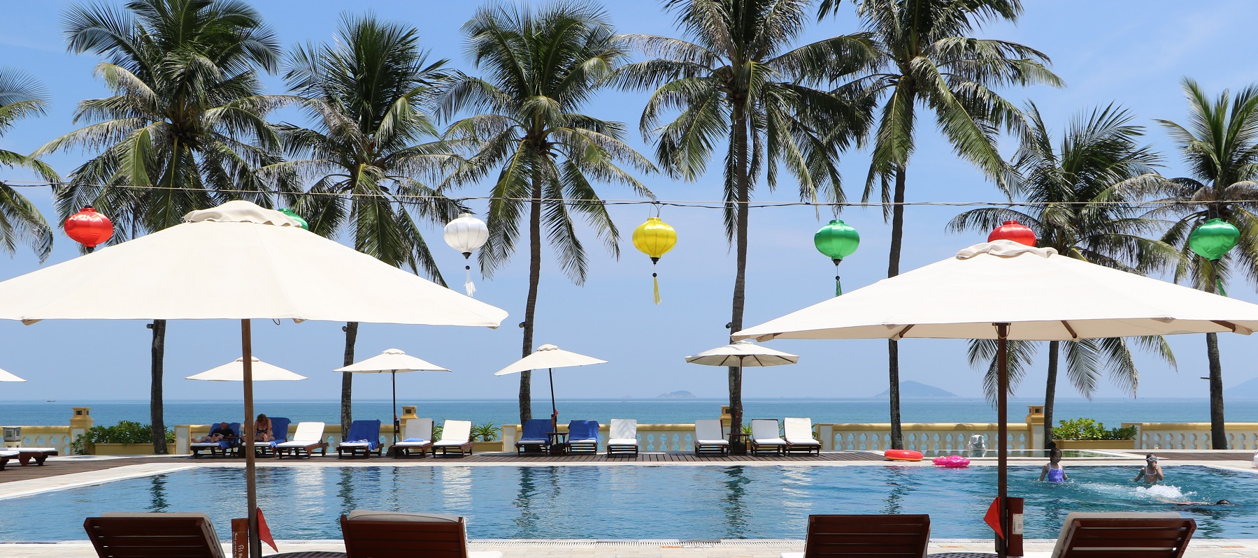 レッドランタンフレームファン馬2026月の新年春のフェスティバルポスターイラストテンプレート素材PSDダウンロード