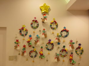 保育園のクリスマス製作で何を作る？ツリーやサンタ、オーナメントなどの製作アイディア求人あるある