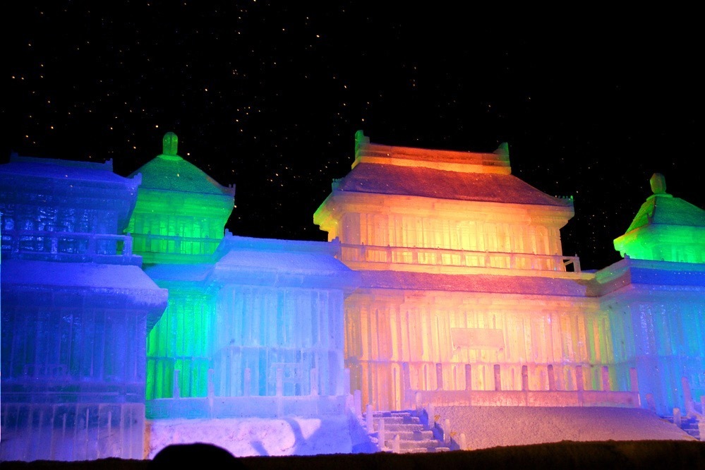 大雪像 ライトアップ さっぽろ雪まつり