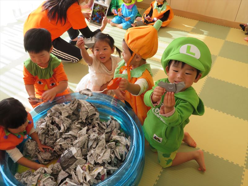 ハロウィンの宝探しゲーム子供と家族で楽しめる室内宝探しゲーム家庭での冒険や家族でのアクティビティに使える印刷可能なヒントカード -Etsy 日本