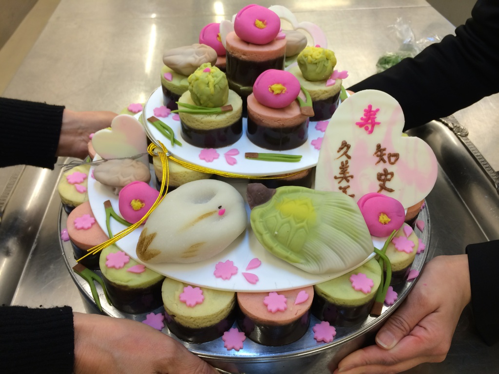 昭和・平成・令和 ウエディングケーキ進化論 HALMEK up