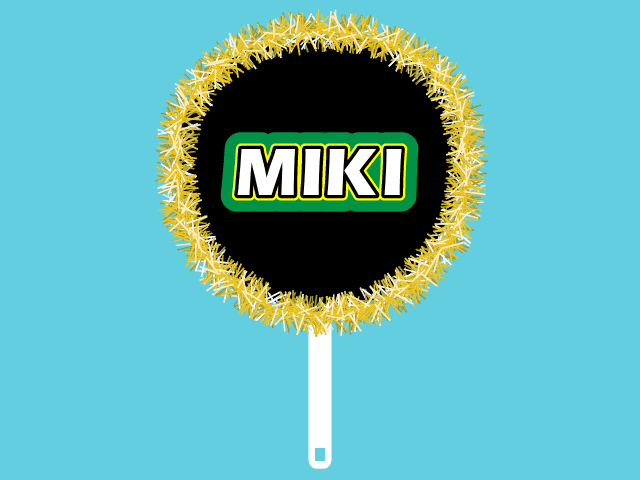 ダイソーアイテムで体育祭の必需品！現役高校生が教えるうちわの作り方