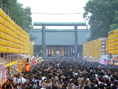 日本のお祭りの屋台とは？定番やトレンドの屋台グルメを一挙紹介！最新コロナ対策も - LIVE JAPAN日本の旅行・観光・体験ガイド