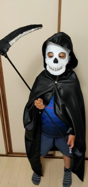 衿付きマント ハロウィン衣装を作ってみました♪縫いのくらし I ベビー服・こども服の型紙 ラ・スーラ