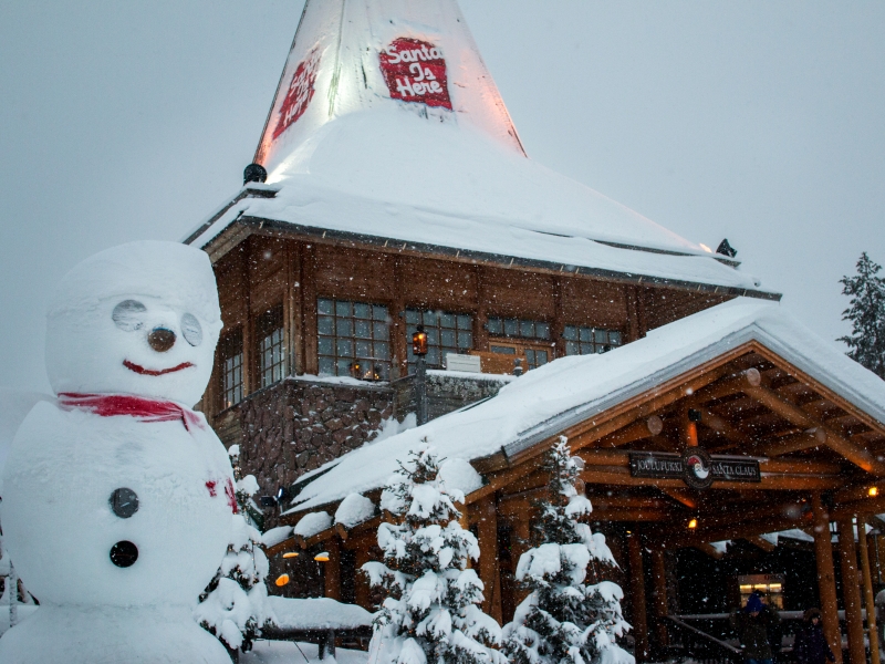 サンタクロースがやって来る家の特徴を教えてください