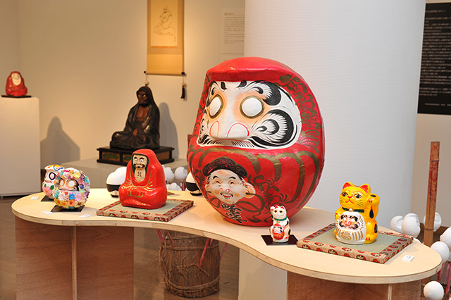 古河の雀神社で1月18日だるま市、19日どんど焼き 縁起物やお焚き上げで開運招福、無病息災とりぷれ