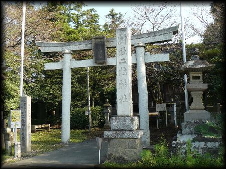青梅の三柱神社: ワインと模型と神社の徒然