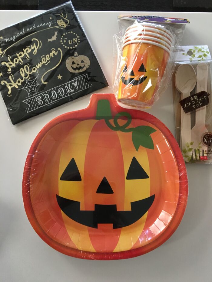 100均のハロウィングッズを使ったテーブルコーディネートがかわいいイチオシichioshi