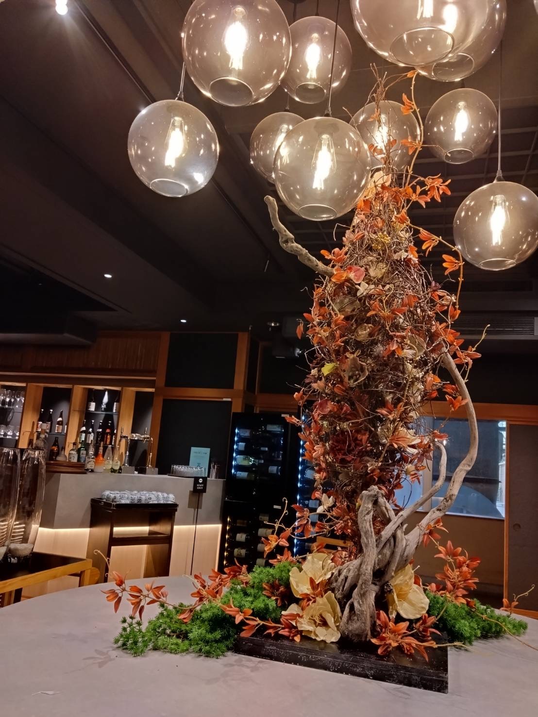 高齢者と一緒に作る秋の「もみじ」の壁面飾り 10月・11月 型紙付き認知症ケアの現場から 13 明日の介護をもっと楽しく 介護のみらいラボ 公式