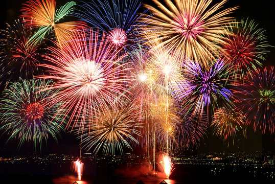 打ち上げ花火のフリーイラスト無料ベクター素材 ai eps- フリーランスWebデザイナーのリアル