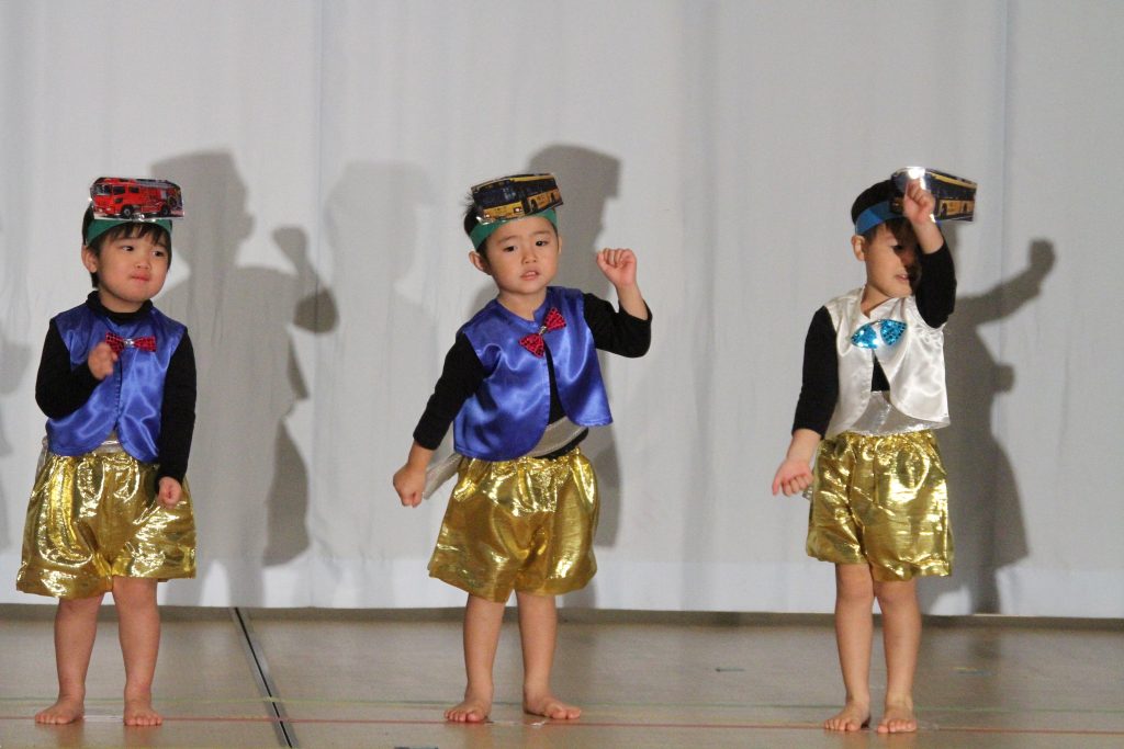 ほしぞらカーニバル - YouTube幼児体操, 運動会 ダンス, お遊戯会 衣装