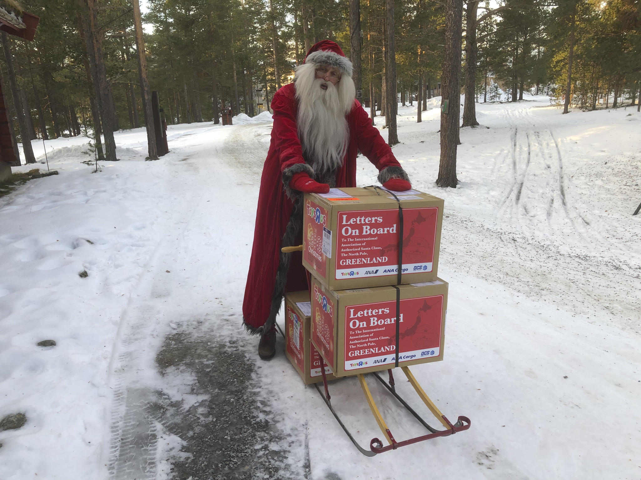 公認サンタ、フィンエアーのA350ビジネスクラスで来日 「快適でよく眠れた」 - TRAICY トライシー
