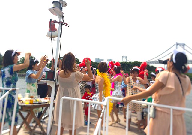 東京湾船上クルーズパーティー 夏休み！ - お台場船上ナイトクルーズ 8月26日 土曜日 18時30分～21時00分 in東京 - パスマーケット
