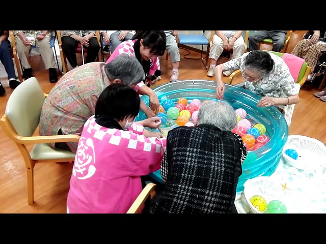 つかみ取りゲーム 保育の室内遊びで活躍！ 3～5歳児対象