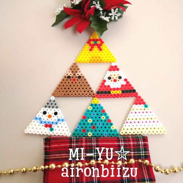 アイロンビーズ クリスマス 三角デザイン - MI-YU☆のアイロンビーズアトリエ～perlerbeads design～