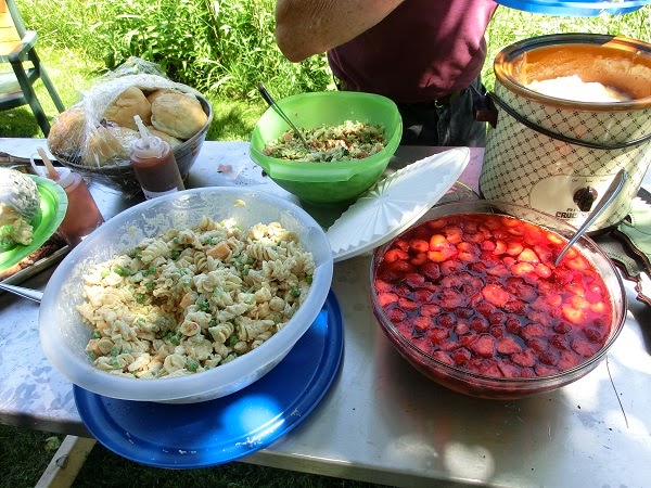 コストコのホリデー限定品！クリスマスプランターはポインセチアが入った豪華寄せ植え