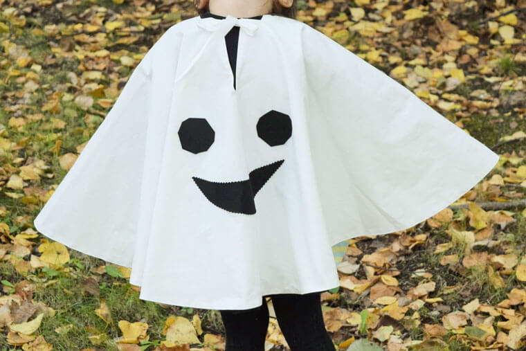 手作りハロウィングッズ １枚着るだけで仮装が完成！とんがりフードの魔女マントの作り方nunocoto fabric