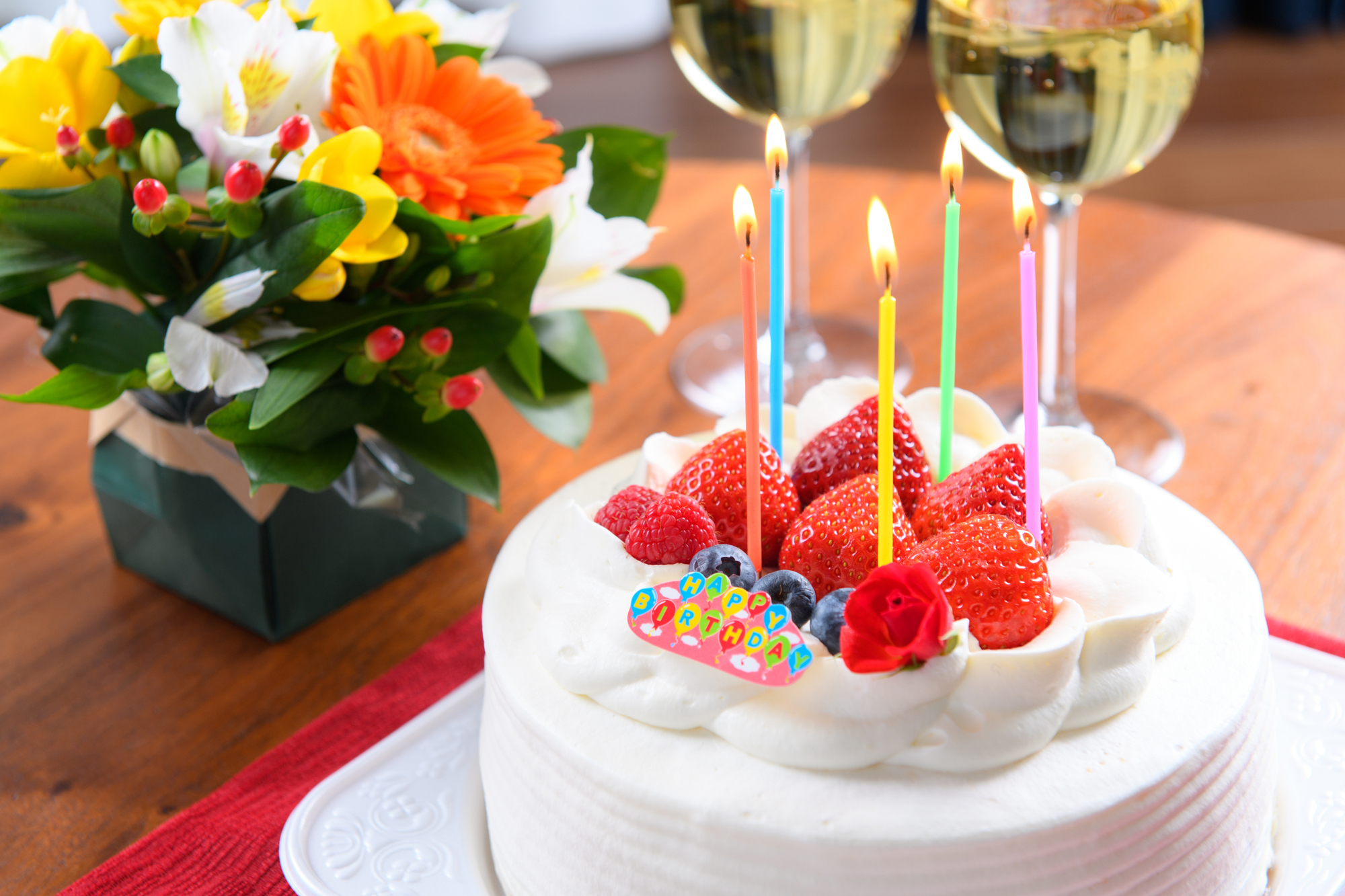 2025年最新 誕生日のサプライズ28選！友達・彼氏別アイデア集 高校生なうスタディサプリ進路 高校生に関するニュースを配信