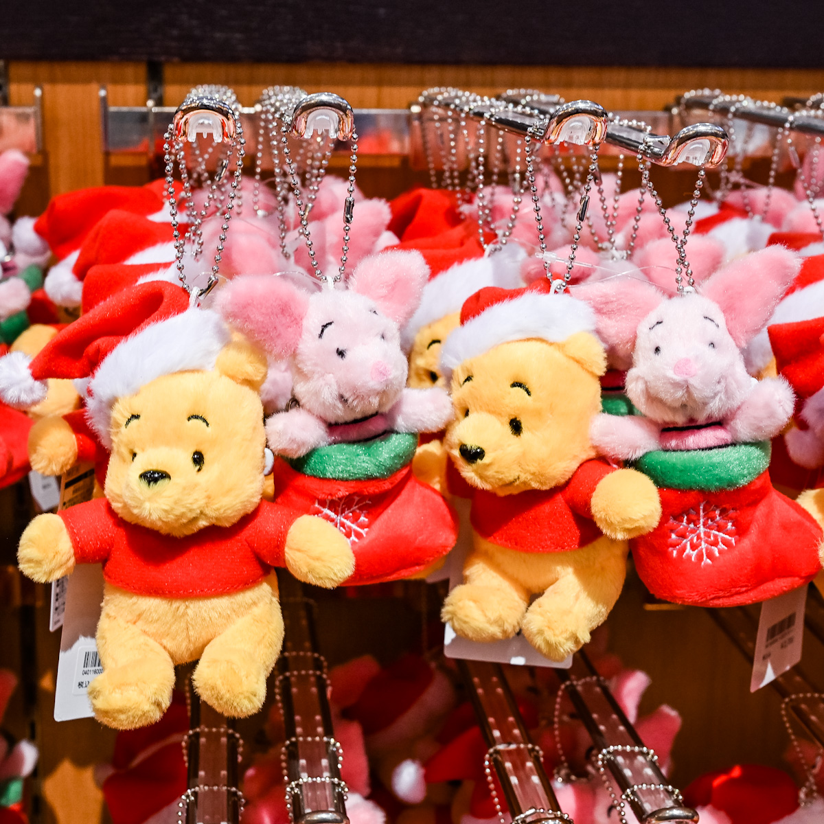 チップ & デールぬいぐるみキーホルダー DISNEY CHRISTMAS チップとデール クリスマス ぬいぐるみ ディズニーストア限定