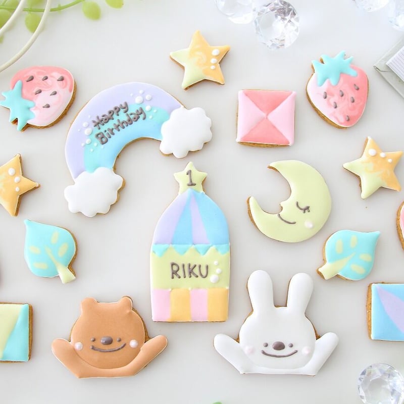 人参クリーム 低甘味低脂肪で体に優しいフォトケーキ アイシングクッキー写真ケーキ ファーストバースデー ひよこ4号 12cm THENICOLECake.jp