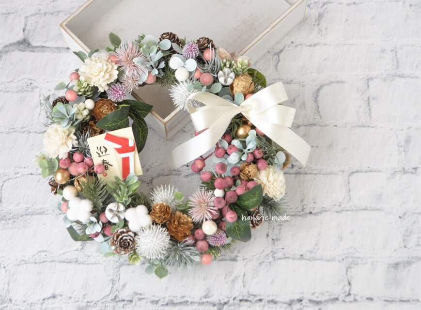 グレイッシュピンクのクリスマスリースiichi 日々の暮らしを心地よくするハンドメイドやアンティークのマーケットプレイス
