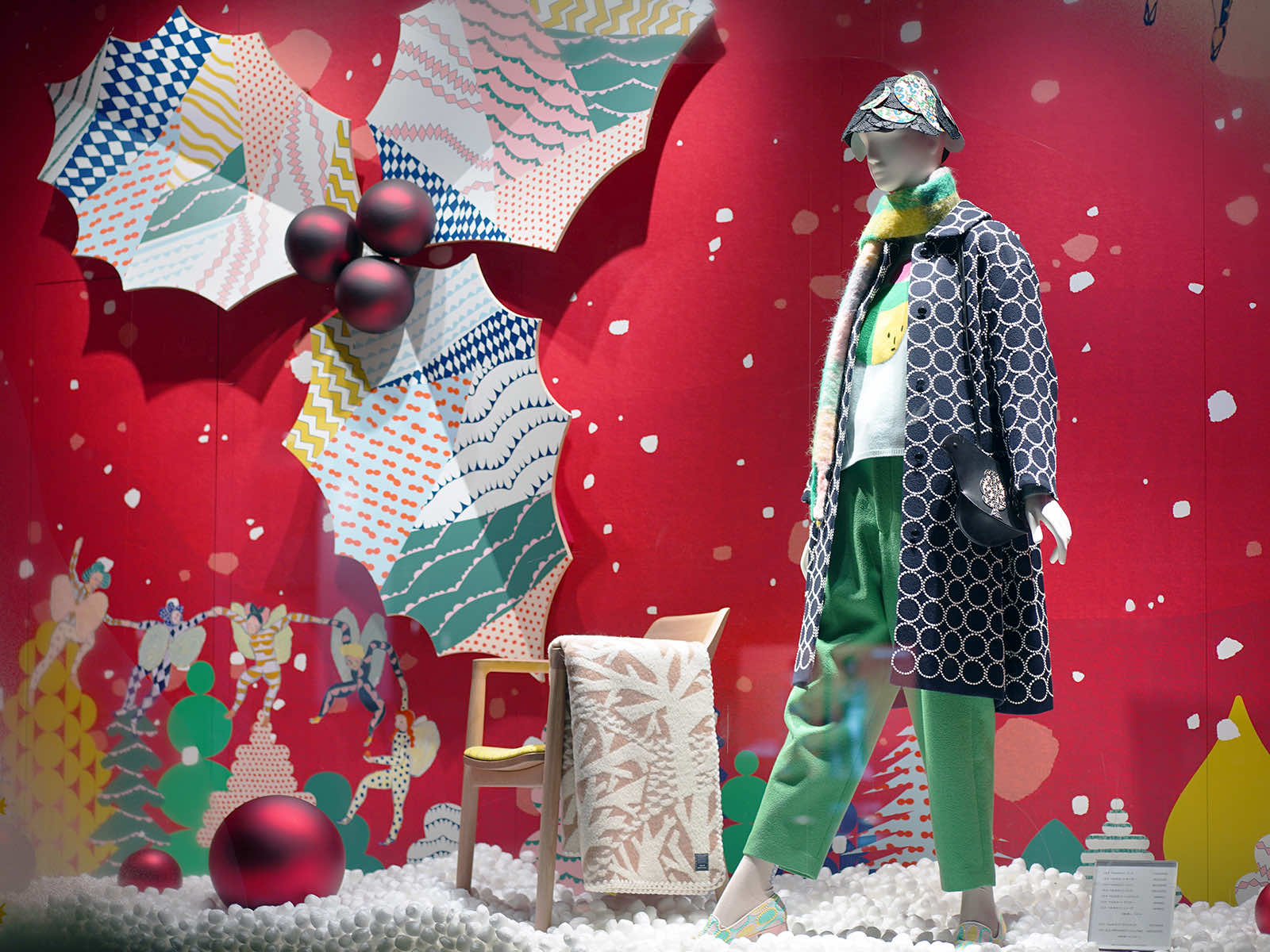 阪急梅田のクリスマスウィンドウスタッフブログ大阪市城東区 新築・改修工事を確かな施工品質で株式会社フロムフォーティーフォ